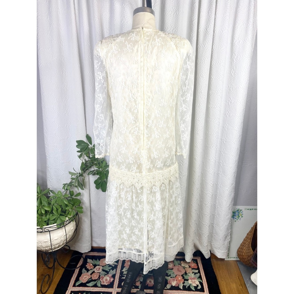 Vintage 1980s White Lace Drop Waist Wedding Dress, Size Medium - Picture 11 of 11